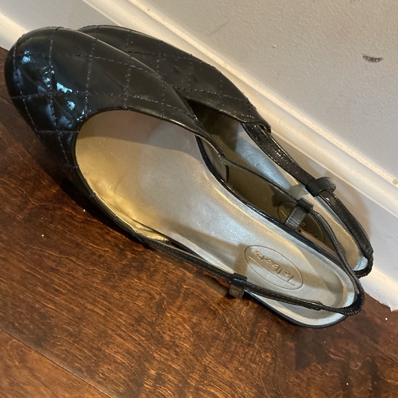 Talbots Glam Quilted Sling Flats Size8.5 Navy Patent Minimalist Preppy Romantic - Picture 5 of 7